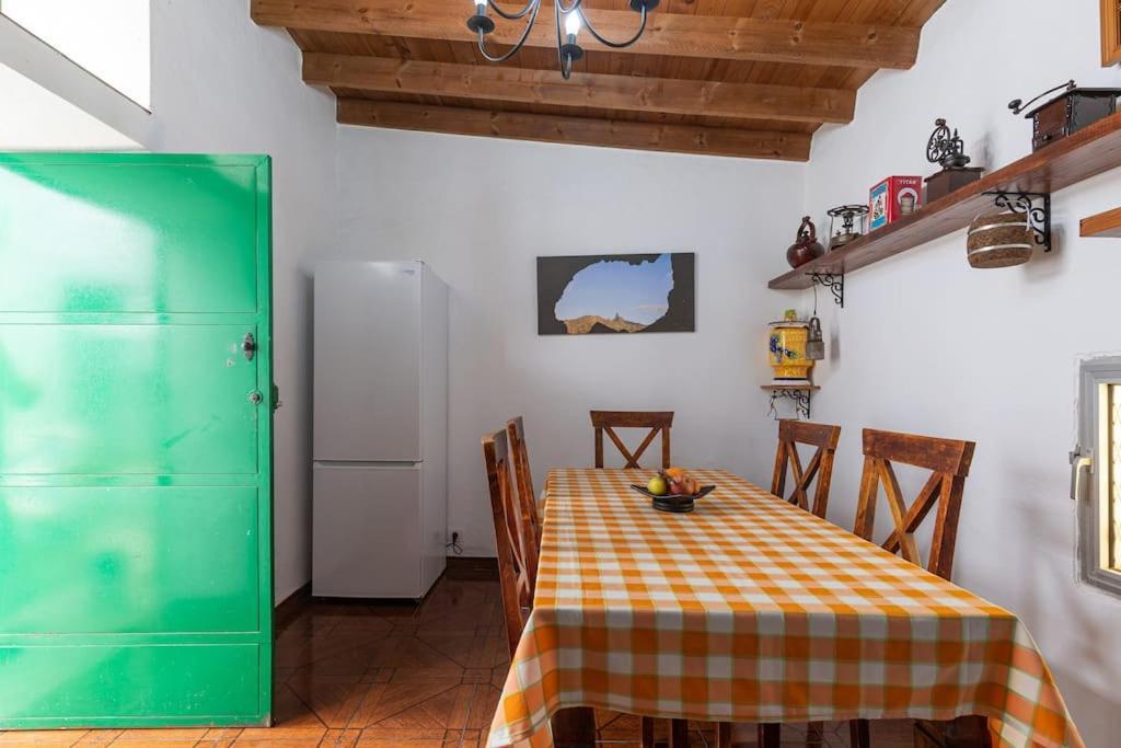 Vivienda Vacacional Ca' Pepita Y Jose El Albercon المظهر الخارجي الصورة